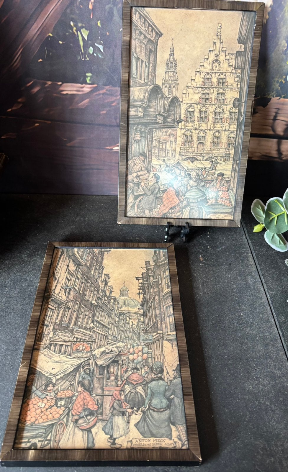 Set vintage Anton Pieck tafereel 1968 in Darco lijst 27x17, Antiek en Kunst, Ophalen of Verzenden