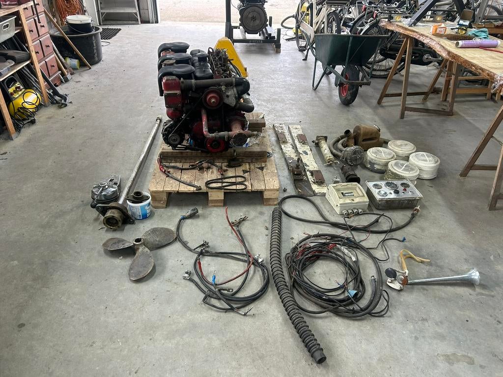 Peugeot indenor motor met toebehoren, Verzamelen, Scheepvaart, Zo goed als nieuw, Ophalen
