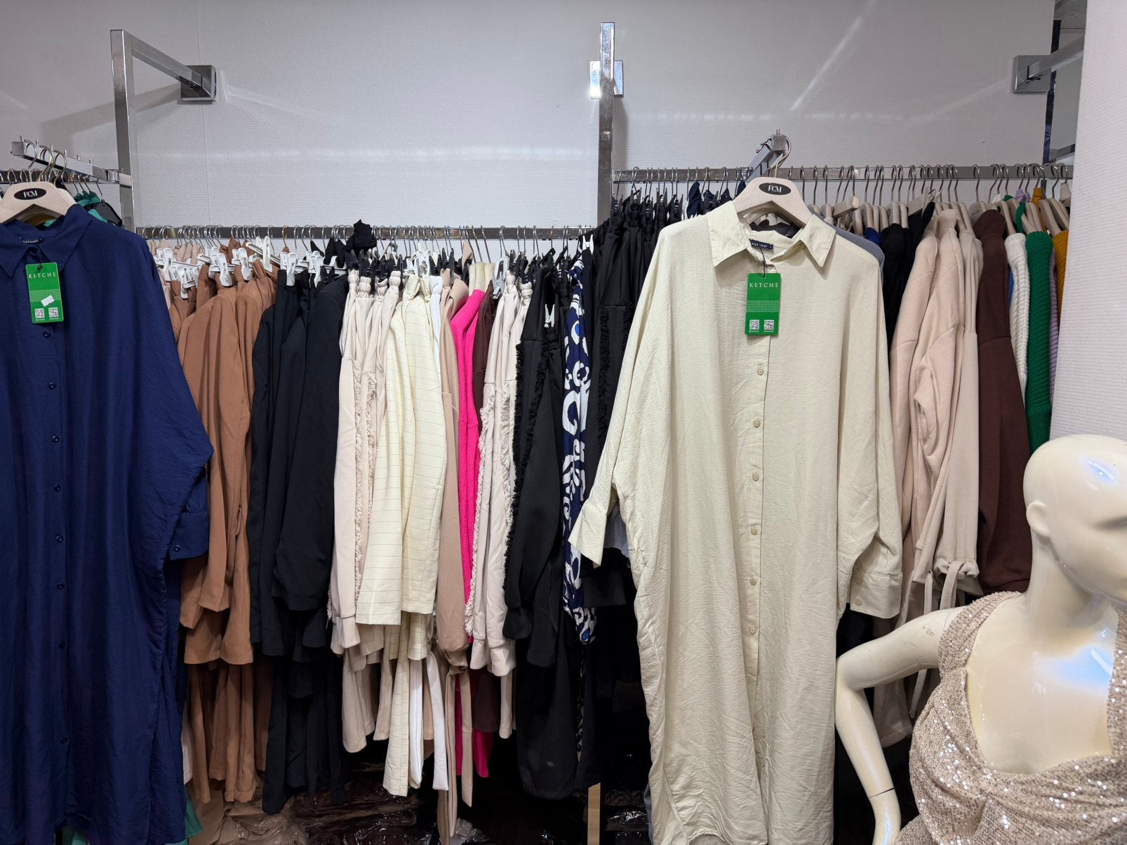 Wholesale kleren te koop., Ophalen, Zo goed als nieuw