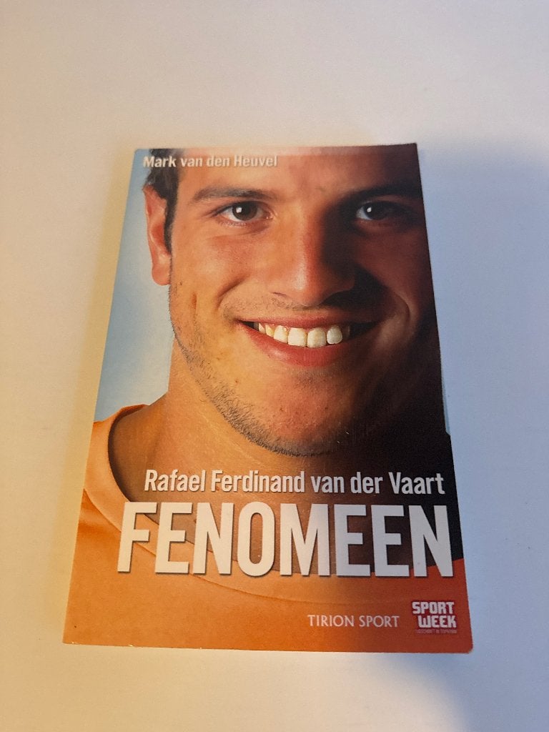 Boek Van der Vaart, Boeken, Mark van den Heuvel, Ophalen of Verzenden, Zo goed als nieuw, Balsport