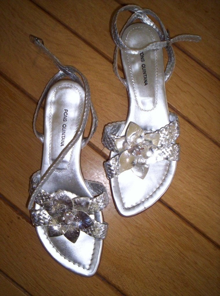ZARA slippers zilver grijs maat 39 - nieuw -, Kleding | Dames, Schoenen, Zara, Ophalen of Verzenden, Nieuw, Grijs