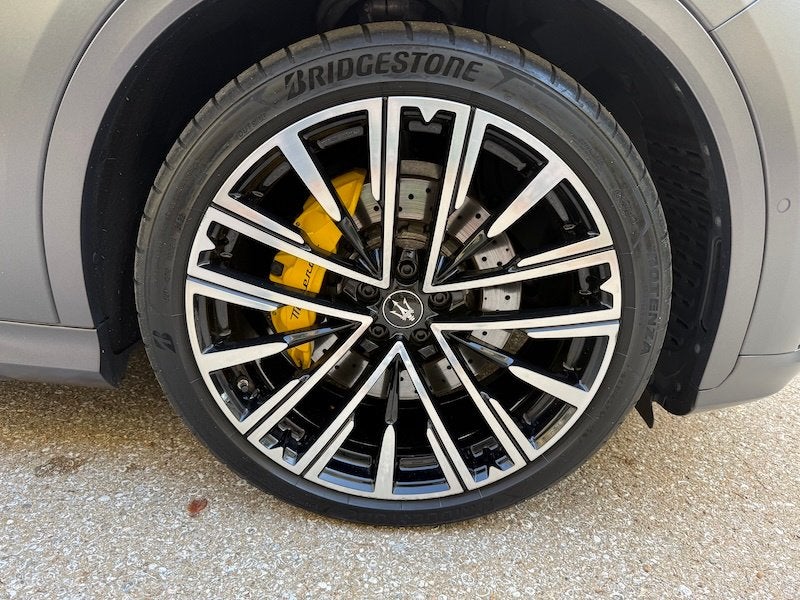 Maserati Grecale 3.0 V6 530pk AWD Aut 2024 Grijs, 2500 kg, Vierwielaandrijving, Particulier, 129 €/maand