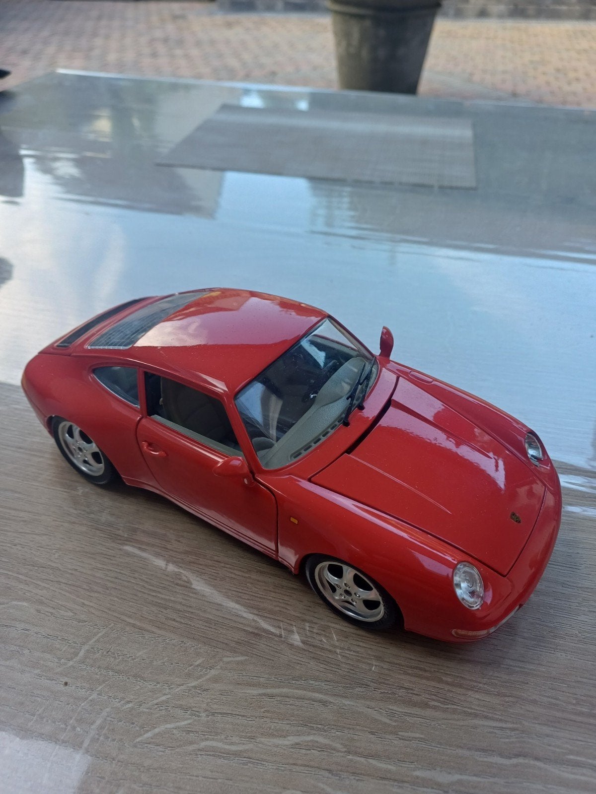 Porsche 911 (1993) schaalmodel 1:18 - Perfecte staat, Ophalen of Verzenden