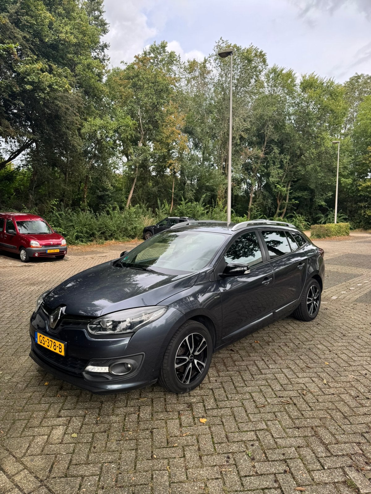 Renault Mégane 1.2 TCE 85KW Energy Estate 2015 Grijs