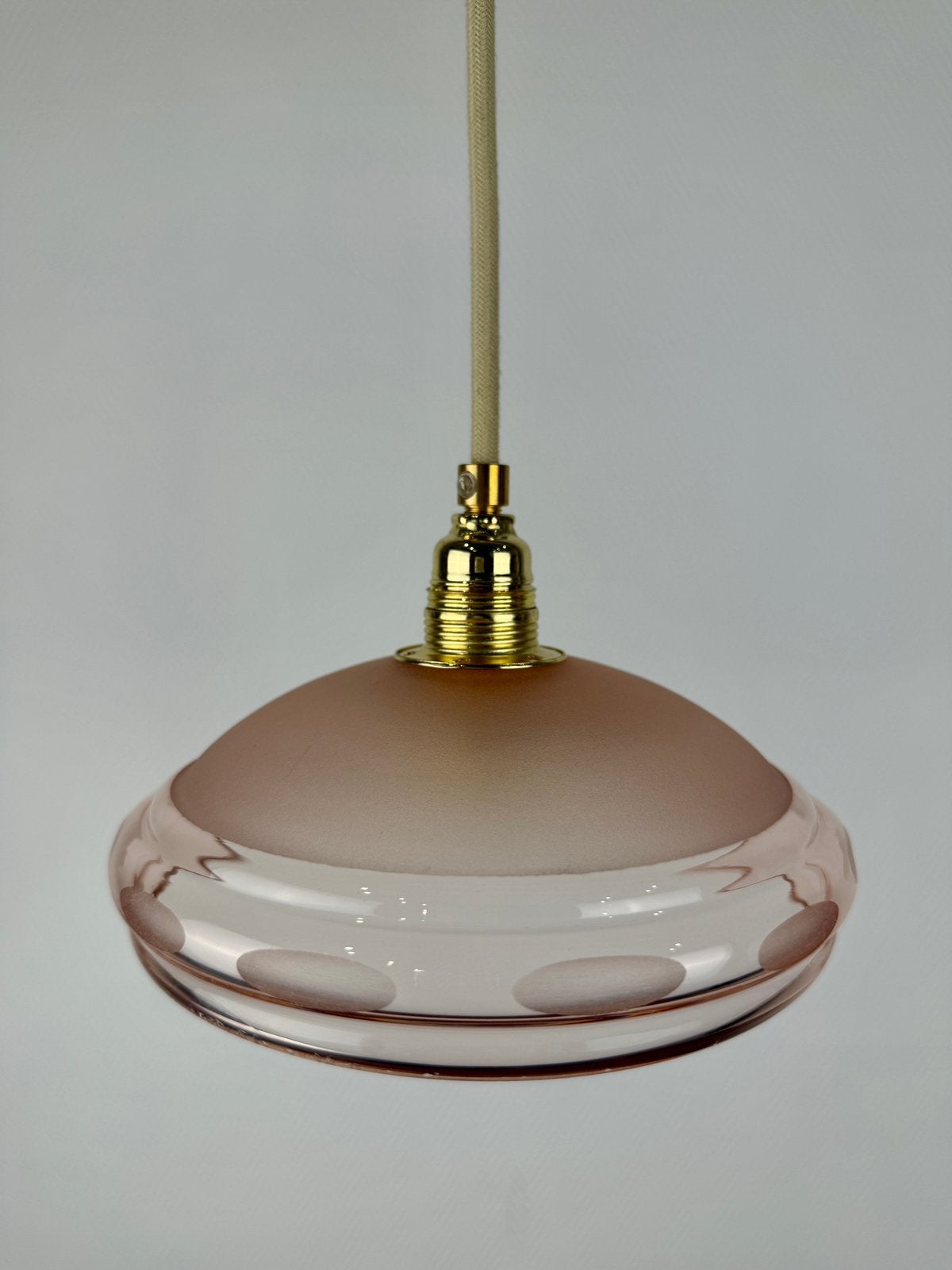 Vintage poederroze glazen hanglampje  (3 beschikbaar), Ophalen of Verzenden, Zo goed als nieuw, Glas
