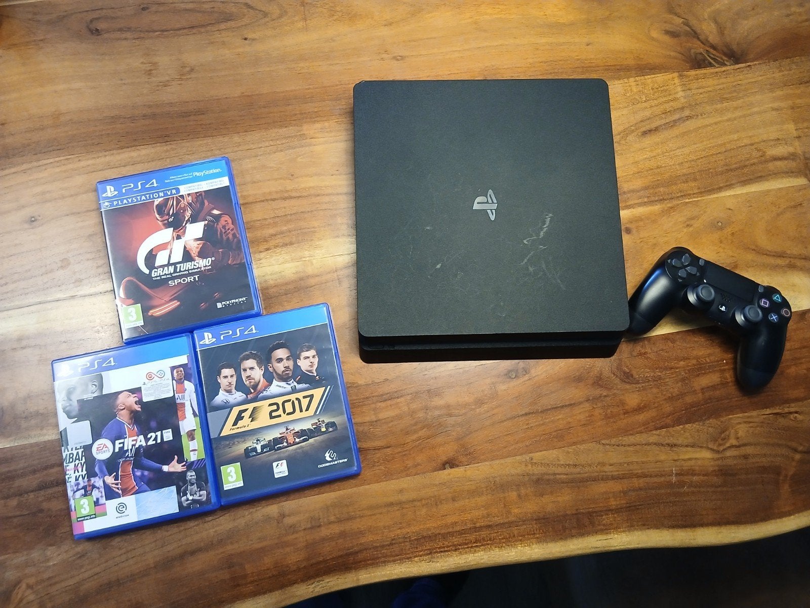 PS4 Slim 1 TB☆1 Controller☆FIFA 21☆F1 2017☆Gran Turismo☆, Ophalen, Met games, Zo goed als nieuw, 1 TB