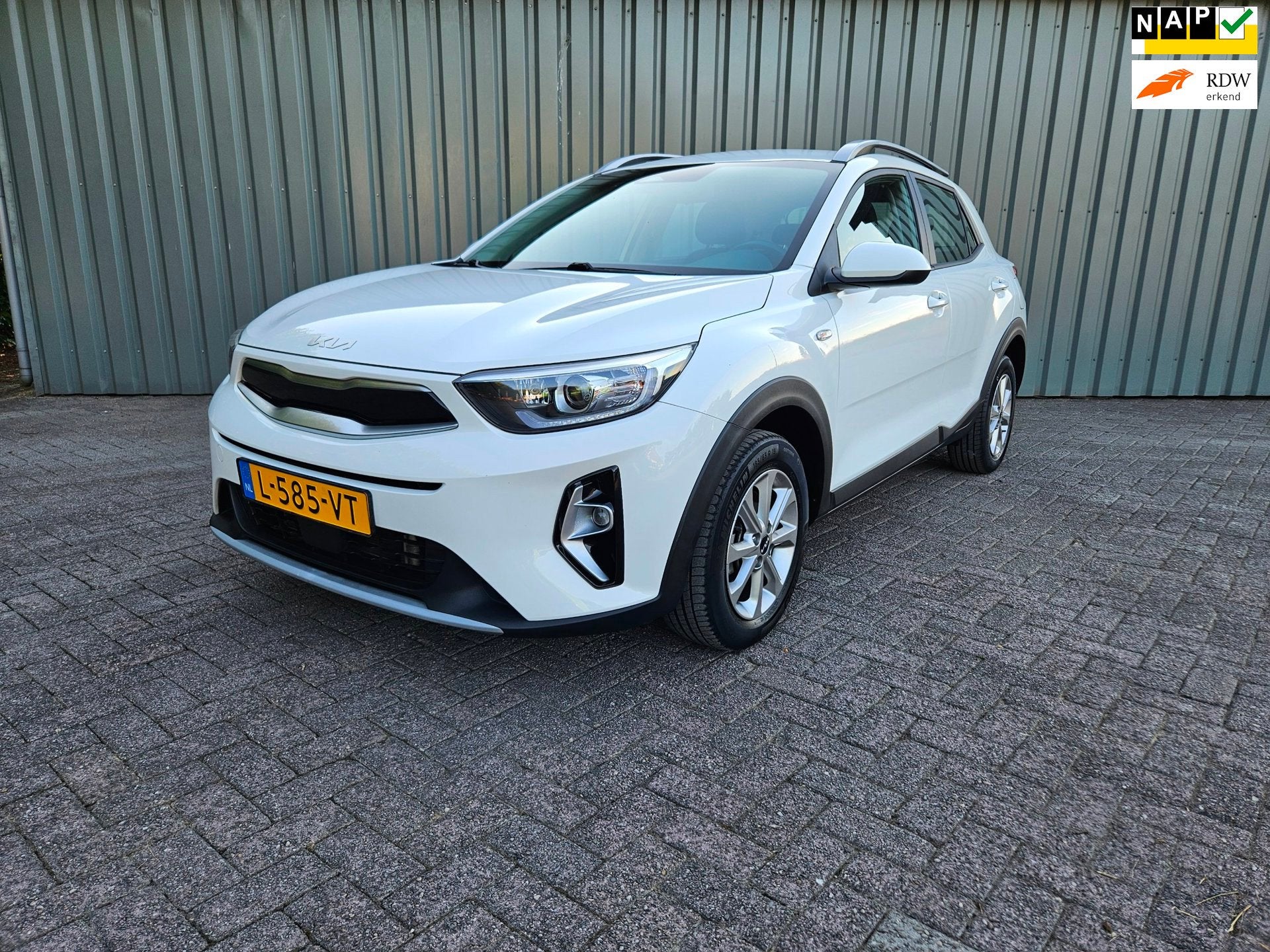 Kia Stonic 1.0 T-GDi MHEV DynamicLine Camera Airco Lmv, Auto's, Voorwielaandrijving, Gebruikt, 100 pk, Handgeschakeld