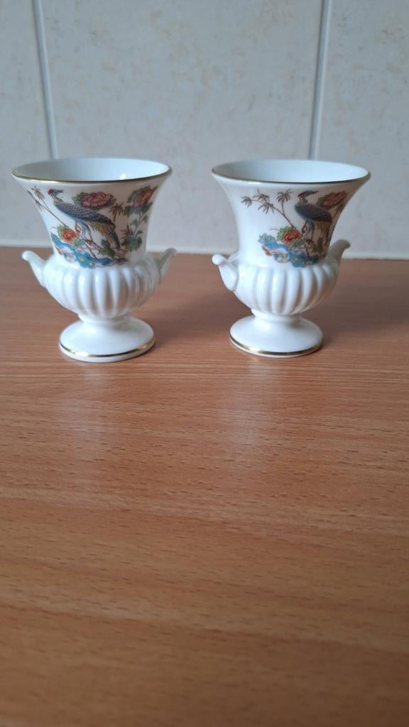 2 Wedgwood Bone China Mini Vazen met Vogeldecoratie, Ophalen of Verzenden