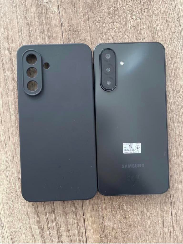 Samsung Galaxy A17 met hoesje en oplader, Telecommunicatie, Mobiele telefoons | Samsung, Ophalen, Zwart, Touchscreen, Zo goed als nieuw