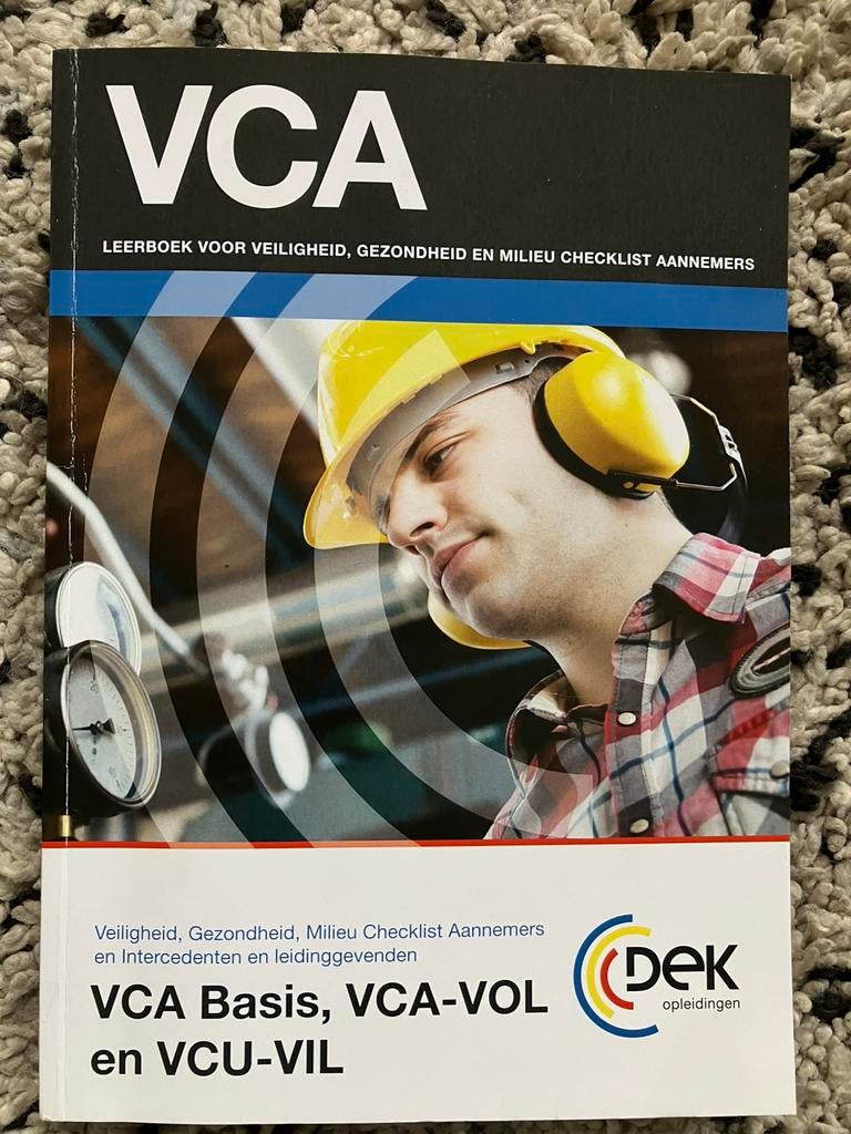 VCA boek, Ophalen of Verzenden, Zo goed als nieuw