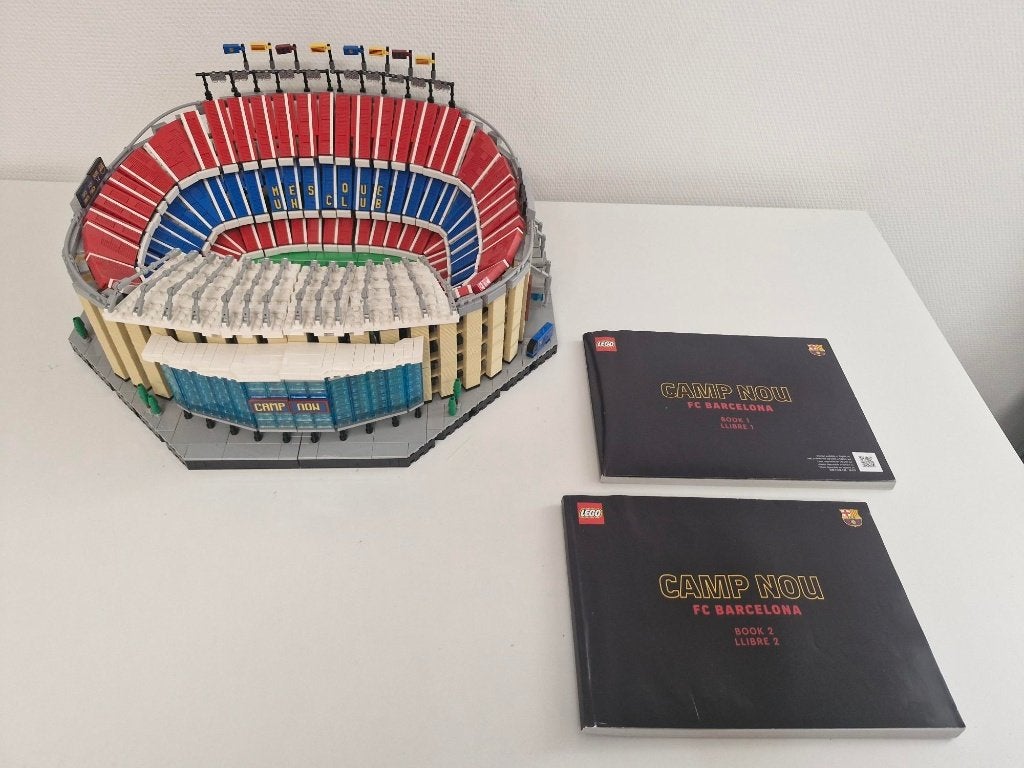 Lego 10284 Camp Nou (100% compleet), Kinderen en Baby's, Lego, Ophalen of Verzenden, Zo goed als nieuw, Inclusief instructies