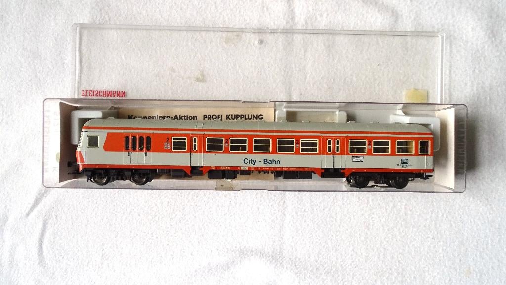 fleischmann wagon, Hobby en Vrije tijd, Modeltreinen | H0, Zo goed als nieuw, Wagon, Wisselstroom, Fleischmann, Ophalen of Verzenden