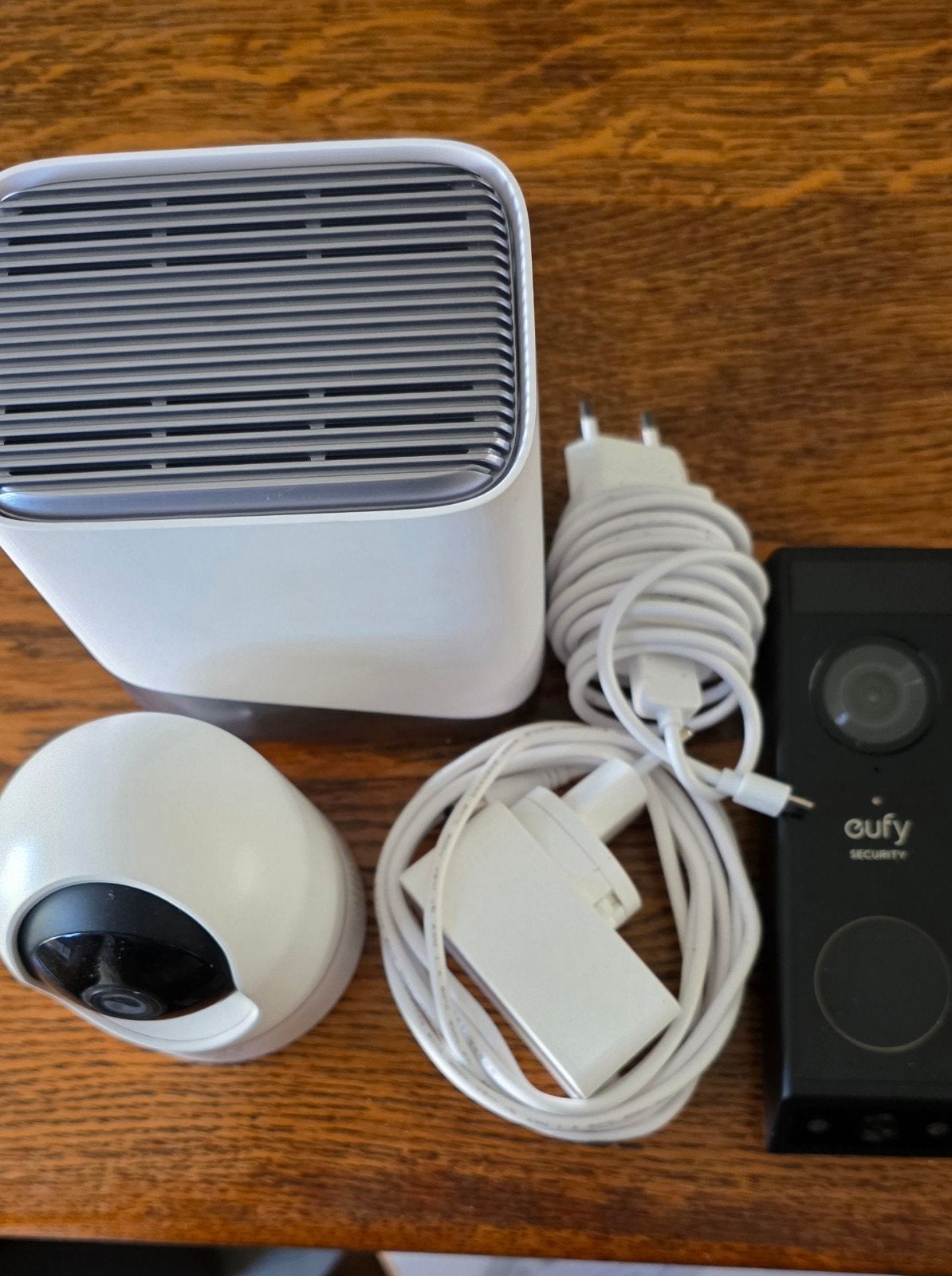 Eufy E340 bel, HomeBase S380 / 256 SSD, 2k indoor camera, Ophalen, Gebruikt, Buitencamera