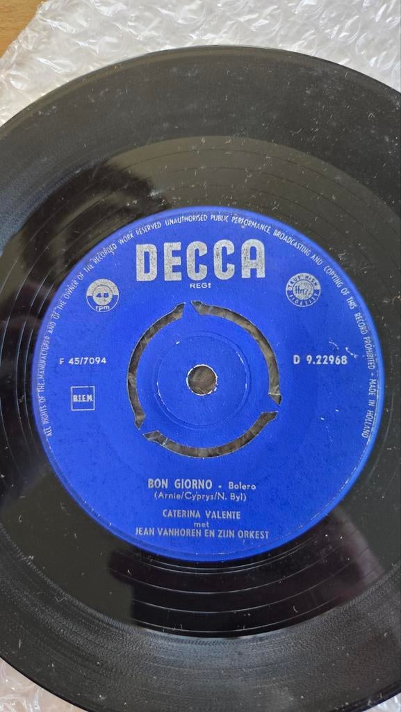 Caterina Valente - Bon Giorno / Sweetheart 7" Single, Ophalen of Verzenden