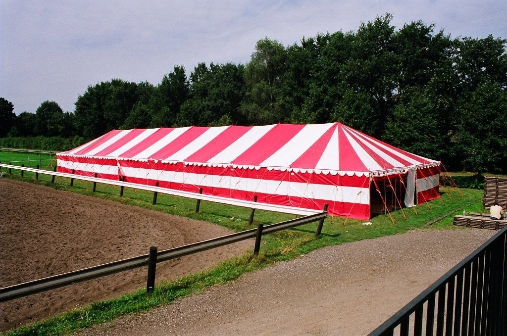 Rood-witte spantent 10 meter breed, Ophalen, Bressers Holding BV, Info@bresserstenten.nl, Middendijk 38D te Helmond