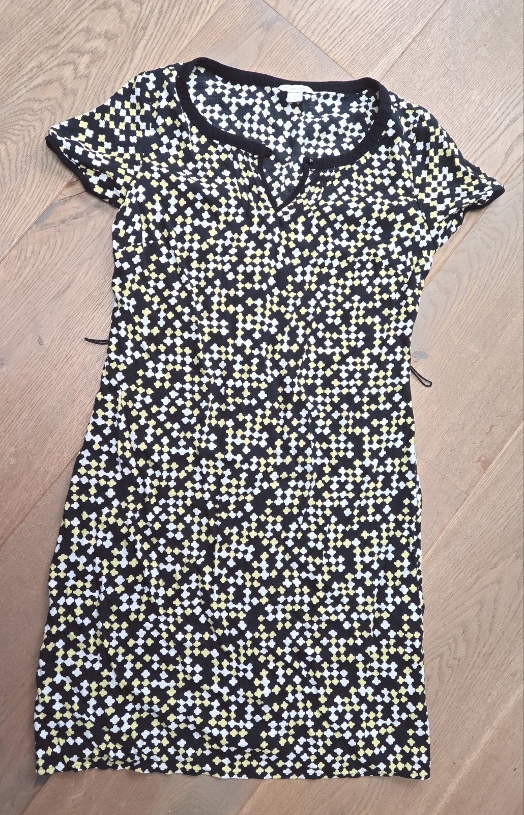 Te koop: Leuk zomers jurkje van het merk MONSOON MT: 38, Kleding | Dames, Jurken, Zo goed als nieuw, Maat 38/40 (M), Zwart, Boven de knie