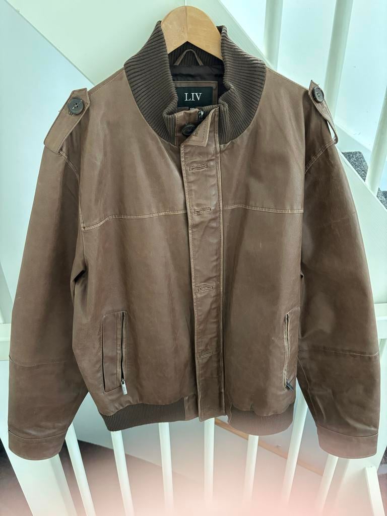Bruine leren herenjas - LIV, Kleding | Heren, Ophalen of Verzenden, Gedragen, Overige maten, Bruin
