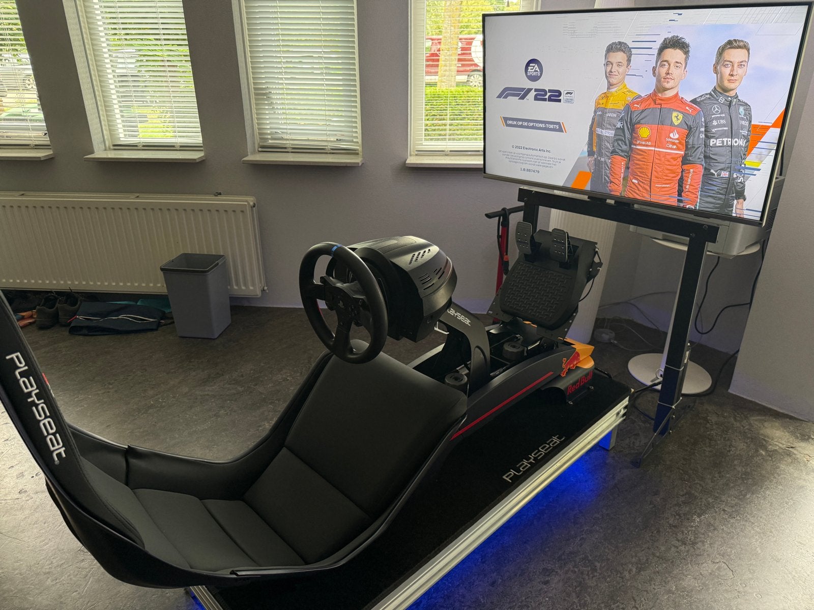 Playseat Red Bull Racing F1 Simulator met Thrustmaster T300, Ophalen of Verzenden, Overige merken, Zo goed als nieuw