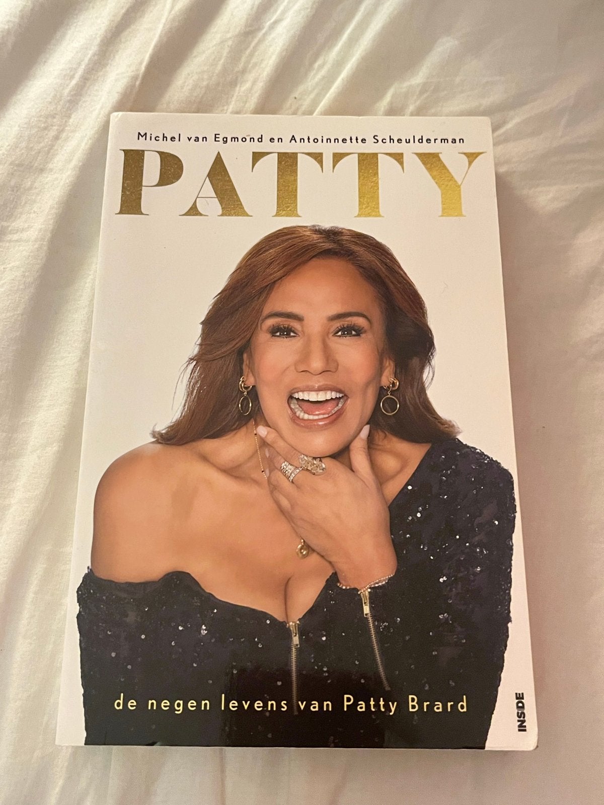 Patty: De negen levens van Patty Brard - Biografie, Ophalen of Verzenden, Zo goed als nieuw, Film, Tv en Media