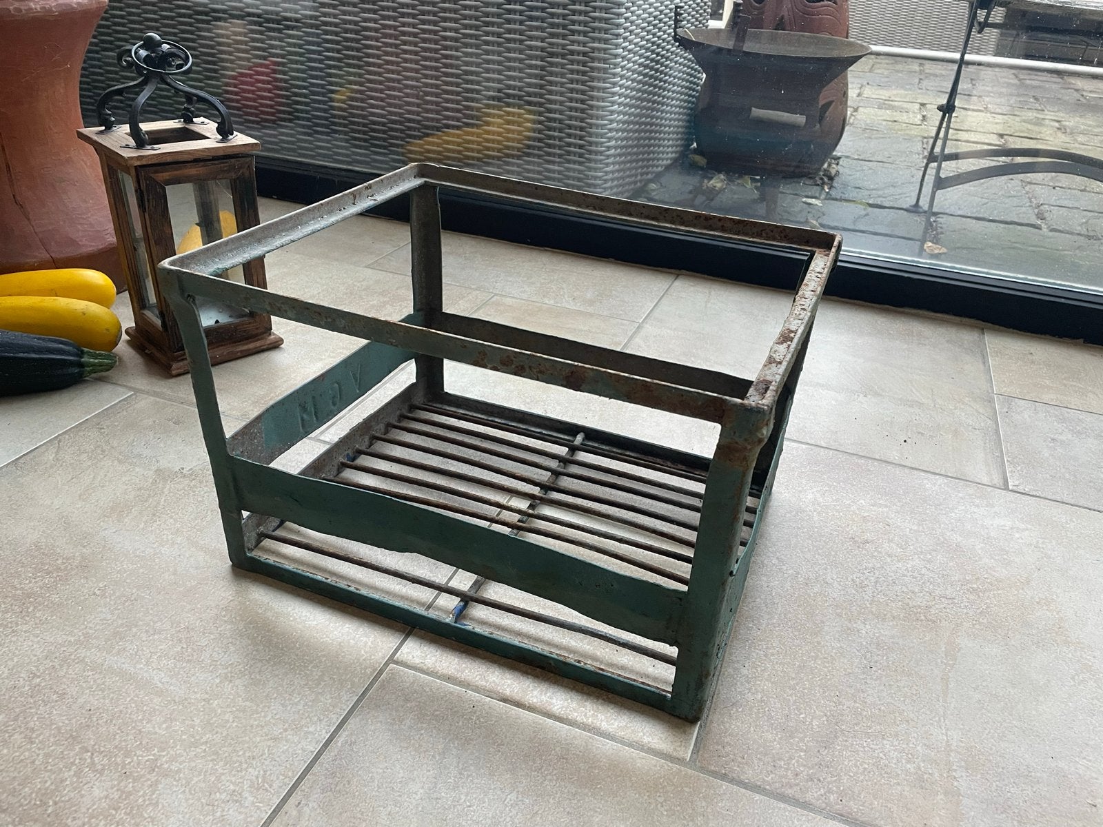 Vintage metalen krat/rek - Decoratief en functioneel, Ophalen