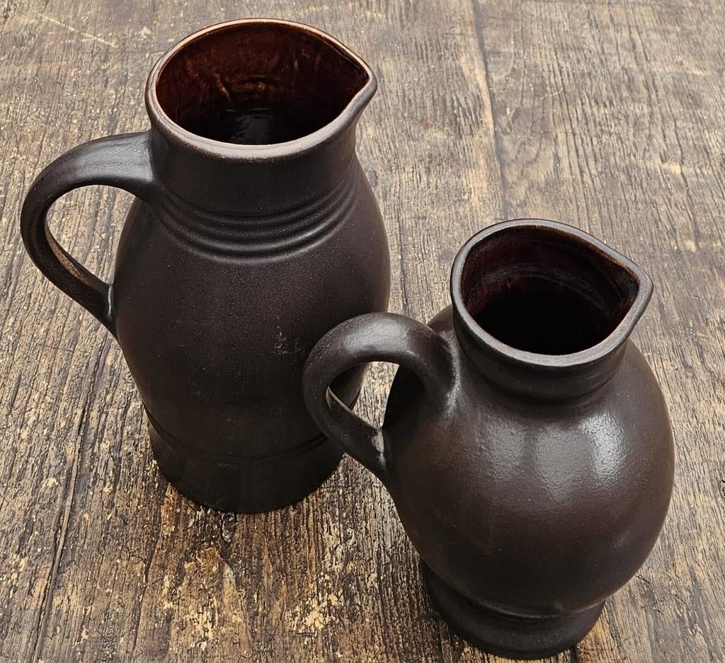 2 Knodgen gemerkte vazen/kruiken, Ophalen of Verzenden, Zo goed als nieuw, Overige kleuren, Glas
