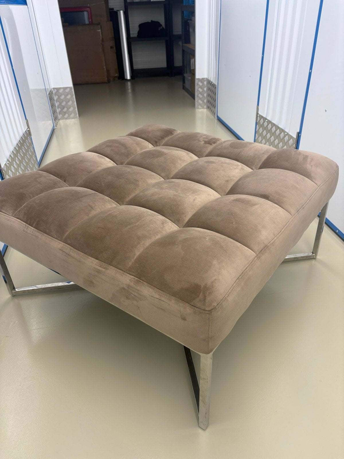 Luxe Poef/Voetenbank Riviera maison, Ophalen, Vierkant, Zo goed als nieuw, 75 tot 100 cm