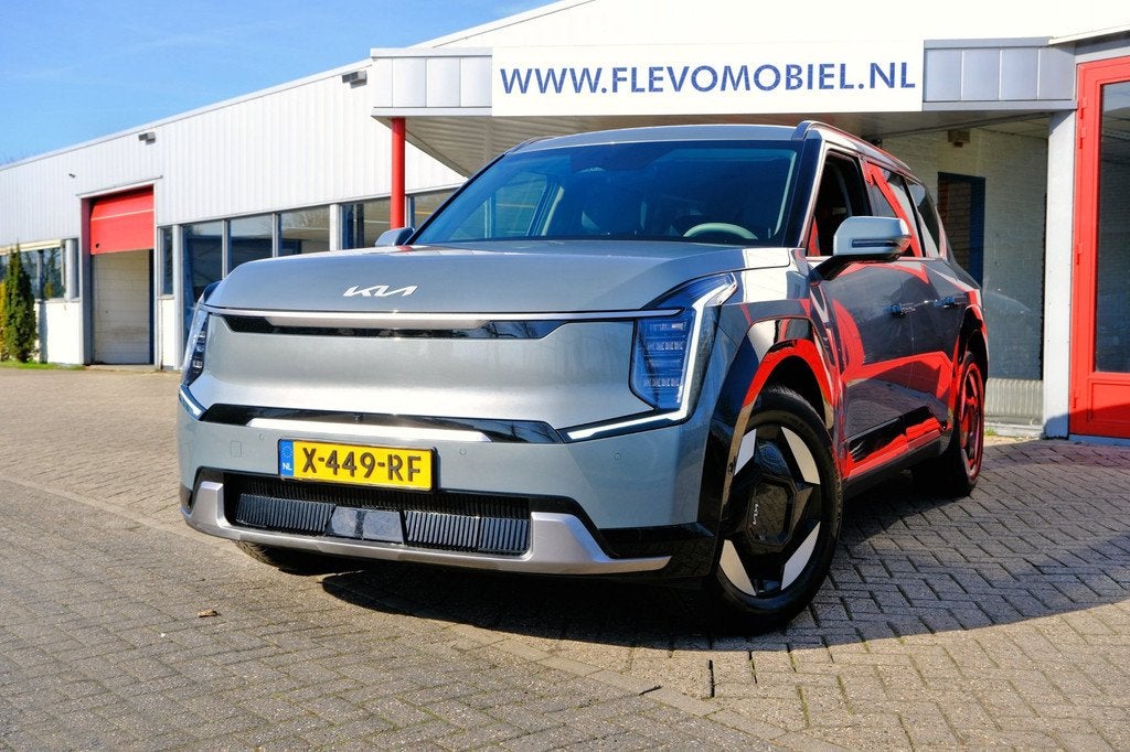 Kia EV9 Air 99.8 kWh Long Range 7-pers Aut. Leder|1e Eig|Nav, Auto's, Automaat, 22 min, 124 €/maand, 7 stoelen