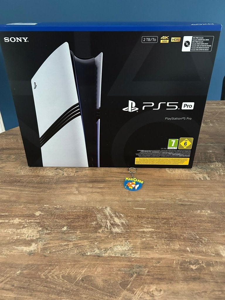 Playstation 5 Pro 2TB -Vertical Stand-Nieuw in doos-garantie, Ophalen of Verzenden, Nieuw, Playstation 5