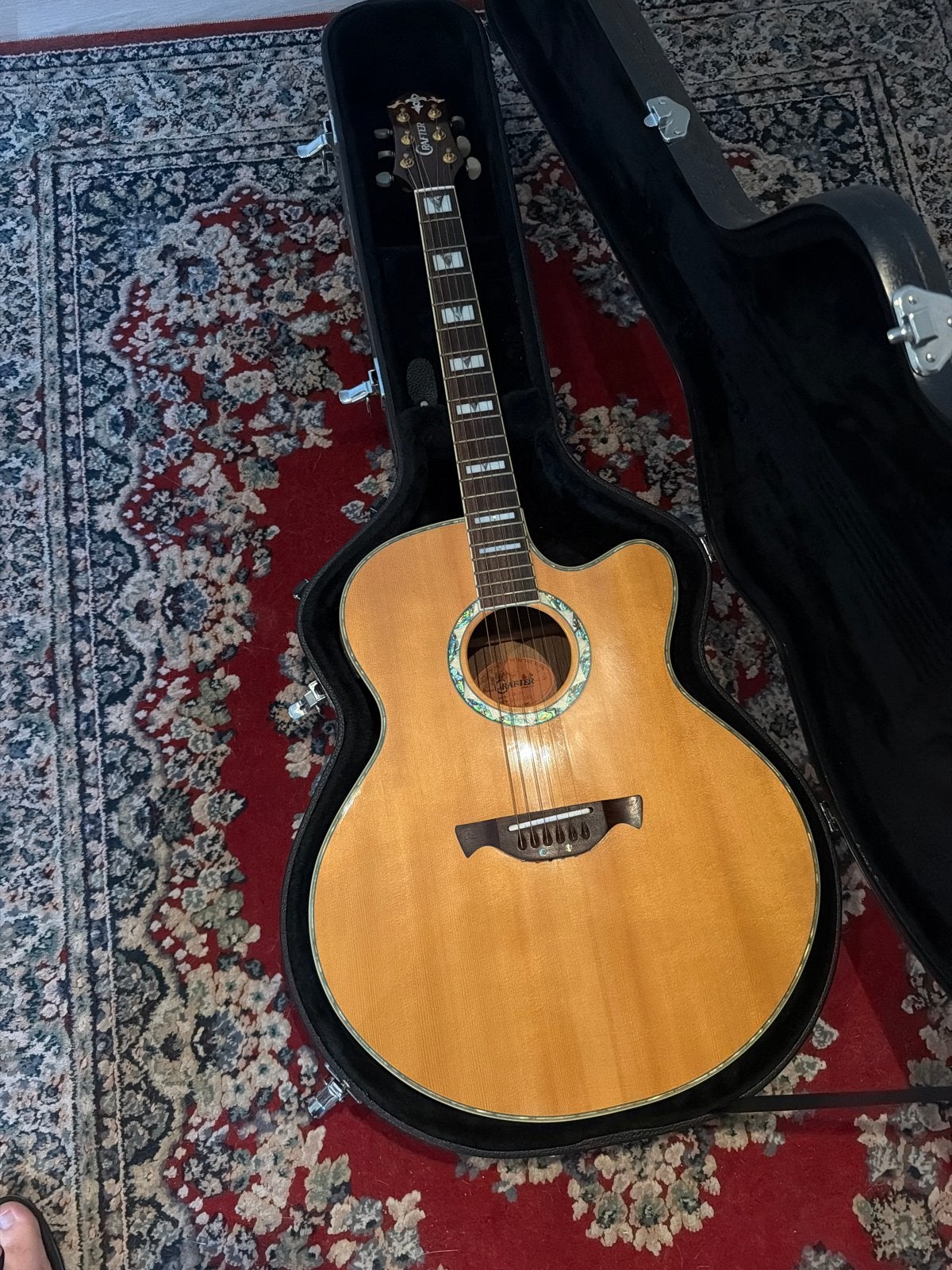 Crafter Western JE-24 gitaar met koffer en element, Ophalen of Verzenden, Zo goed als nieuw, Western- of Steelstringgitaar, Met (piezo-)element