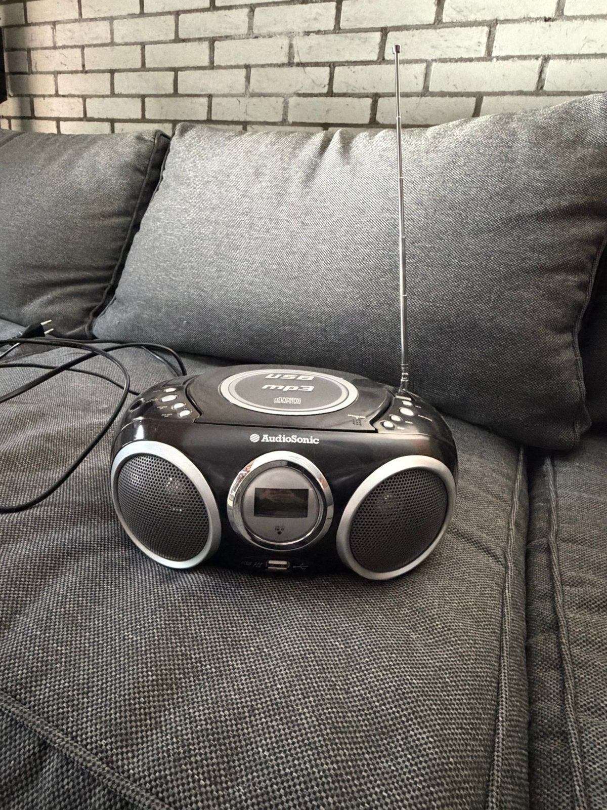 Audiosonic radio, Ophalen, Zo goed als nieuw