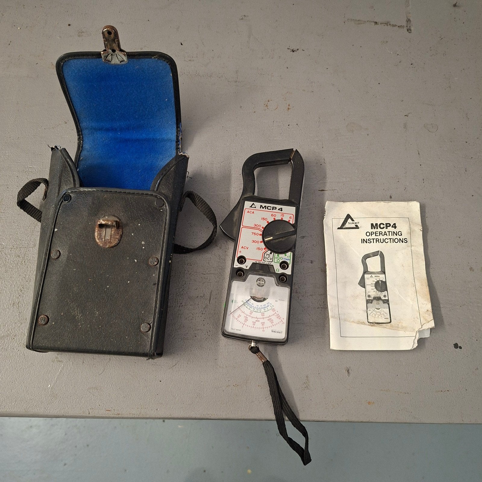 Vintage MCP4 Multimeter met Klem en Draagtas, Doe-het-zelf en Verbouw, Meetapparatuur, Ophalen of Verzenden, Gebruikt, Multimeter