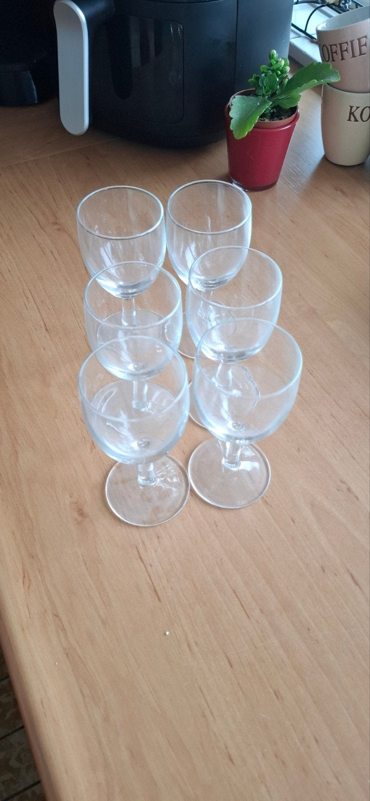 Set van 6 wijnglazen op voet - Gebruikt, Huis en Inrichting, Keuken | Servies, Ophalen of Verzenden