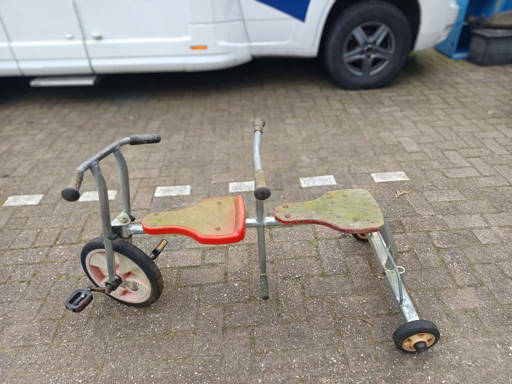 Tweepersoons driewieler opknapper even schoonmaken, Fietsen en Brommers, Fietsen | Driewielfietsen, Ophalen, Gebruikt