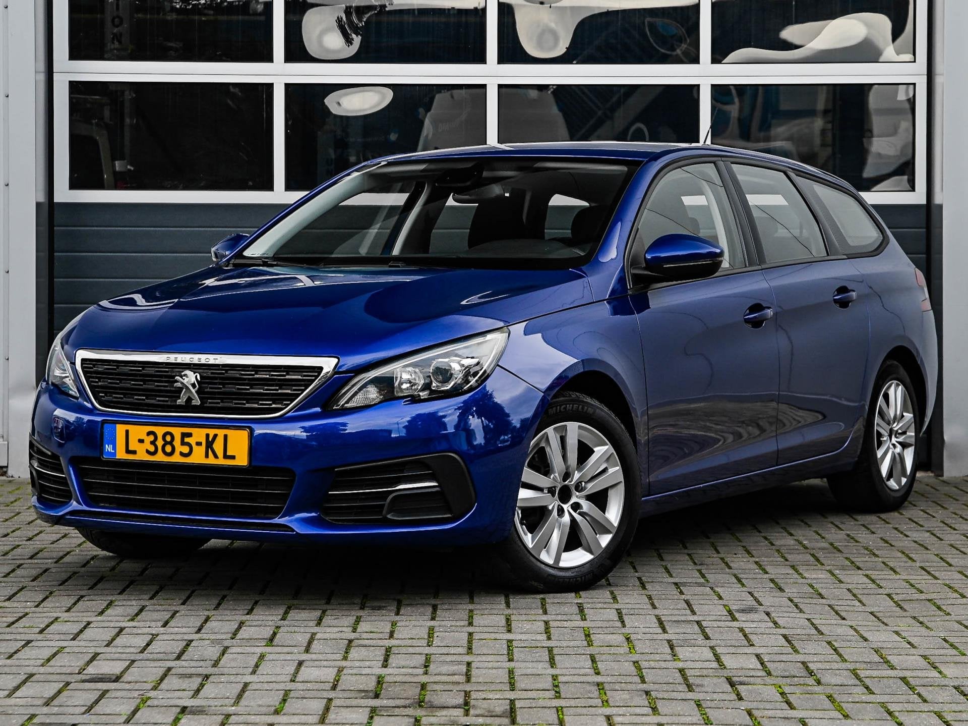 Peugeot 308 SW 1.5 BlueHDi Allure | Navi | Climate control |, Auto's, Gebruikt, 4 cilinders, Blauw, 140 €/maand