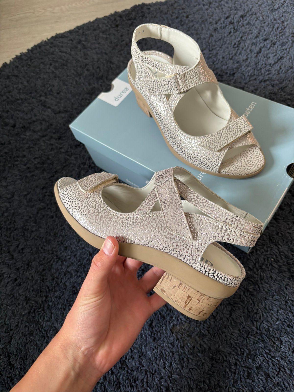 Durea dames schoenen, Beige, Nieuw, Ophalen of Verzenden, Sneakers of Gympen