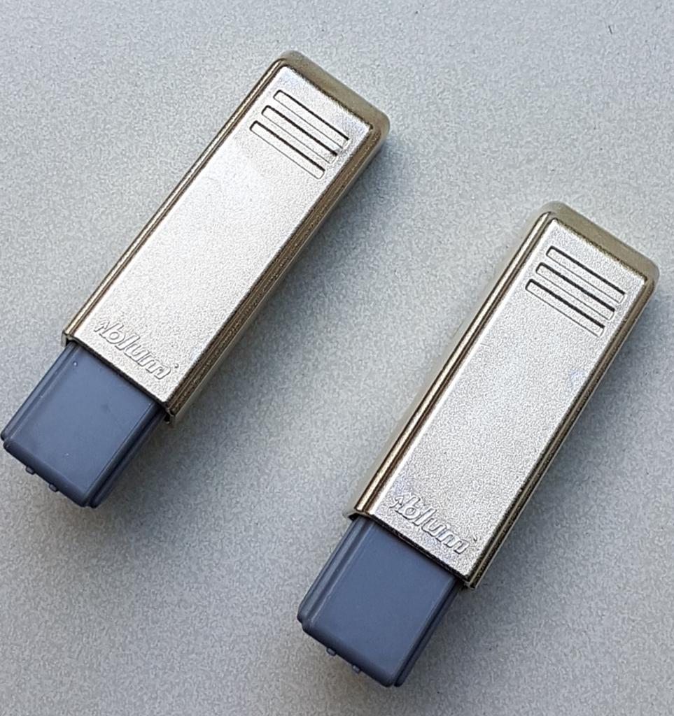 Blum (Blumotion) dempers voor scharnieren (2 stuks), Ophalen of Verzenden