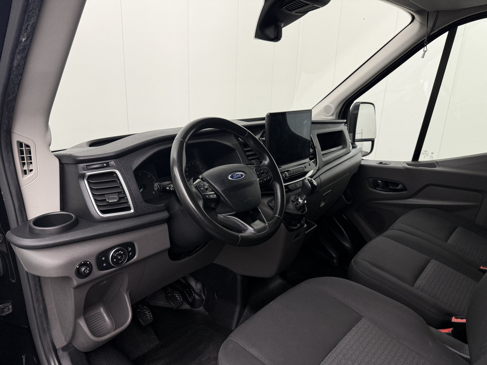 Ford Transit 2.0TDCi 130PK L3H2 ( MJ 2024 ) | Navigatie | Ca, Voorwielaandrijving, Stof, Gebruikt, Euro 6
