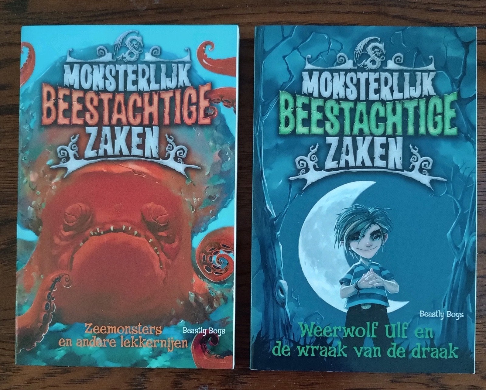 2 boeken uit de serie Monsterlijk Beestachtige Zaken, Ophalen of Verzenden, Zo goed als nieuw, Fictie