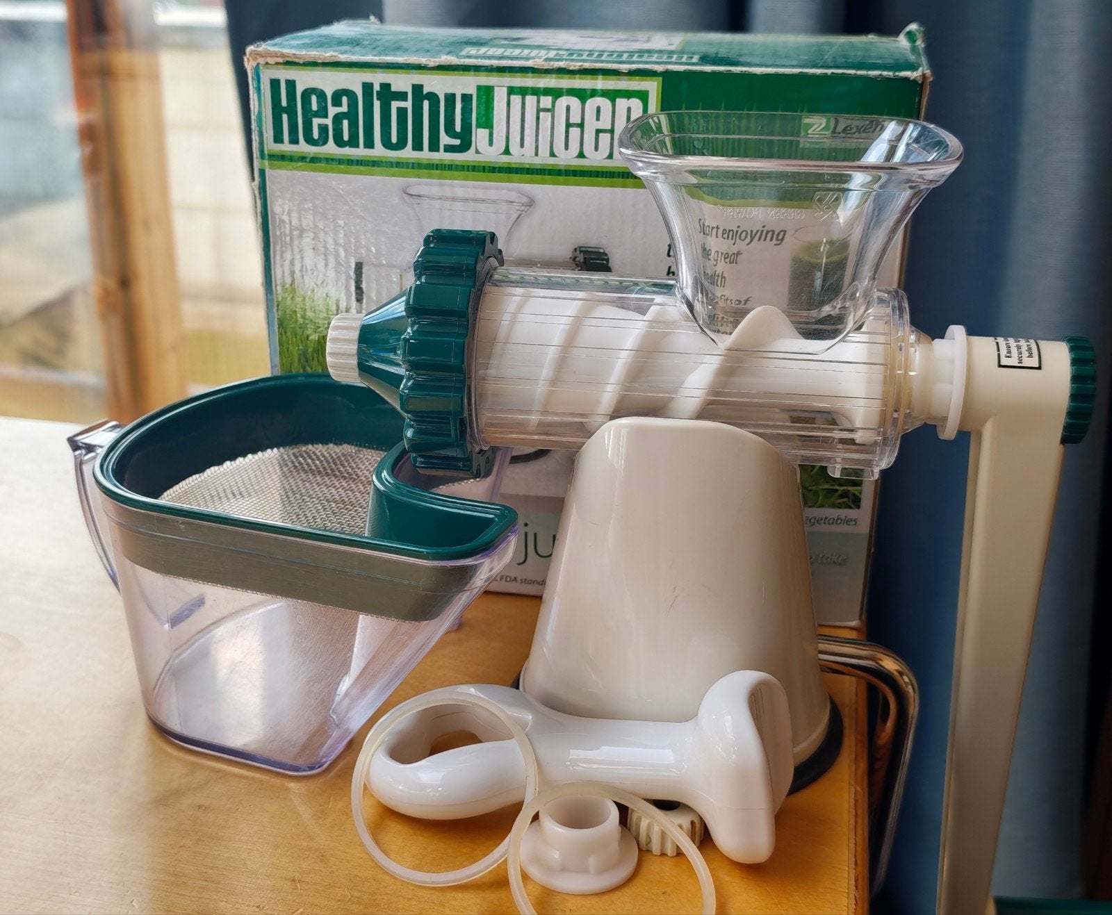 Healthy Juicer Wheatgrass Juicer - Handmatig, Ophalen of Verzenden, Zo goed als nieuw, Handmatig, Slowjuicer