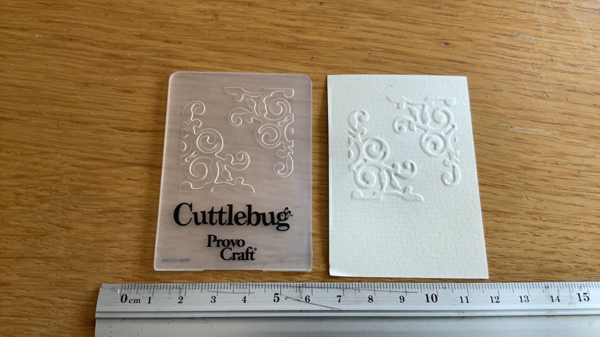 Embossingmal 5x7 cm 2 hoekjes E200, Hobby en Vrije tijd, Ophalen of Verzenden, Zo goed als nieuw, Pons of Mal
