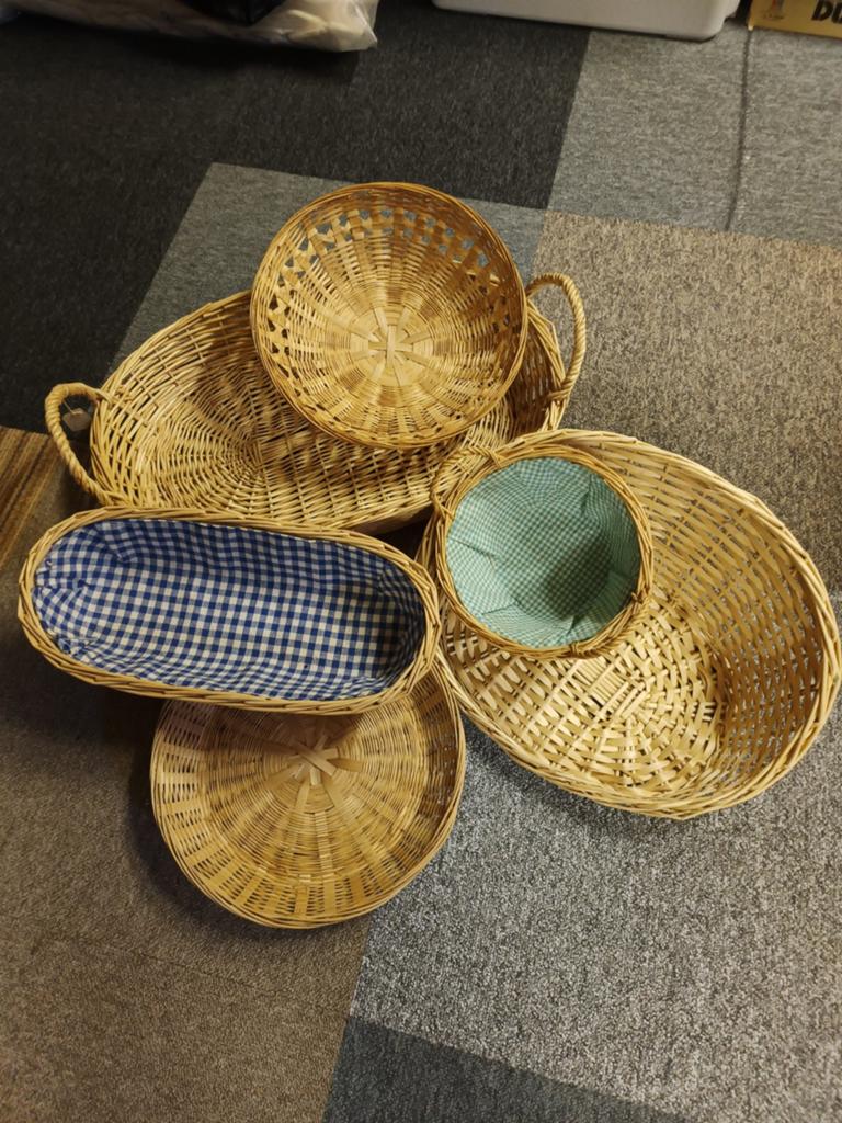 Manden set - Alles in één koop, Huis en Inrichting, Woonaccessoires | Schalen en Manden, Gebruikt, Schaal, Ophalen of Verzenden