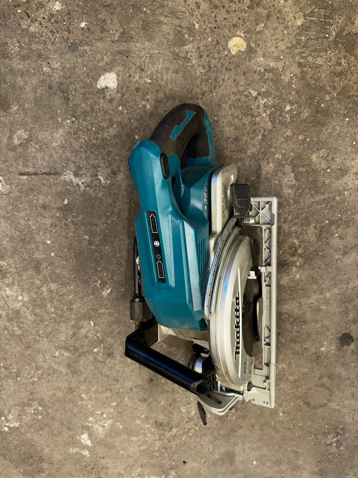 Makita DRS780 2x18V Accu Cirkelzaag, Ophalen, Gebruikt, Cirkelzaag, 70 mm of meer