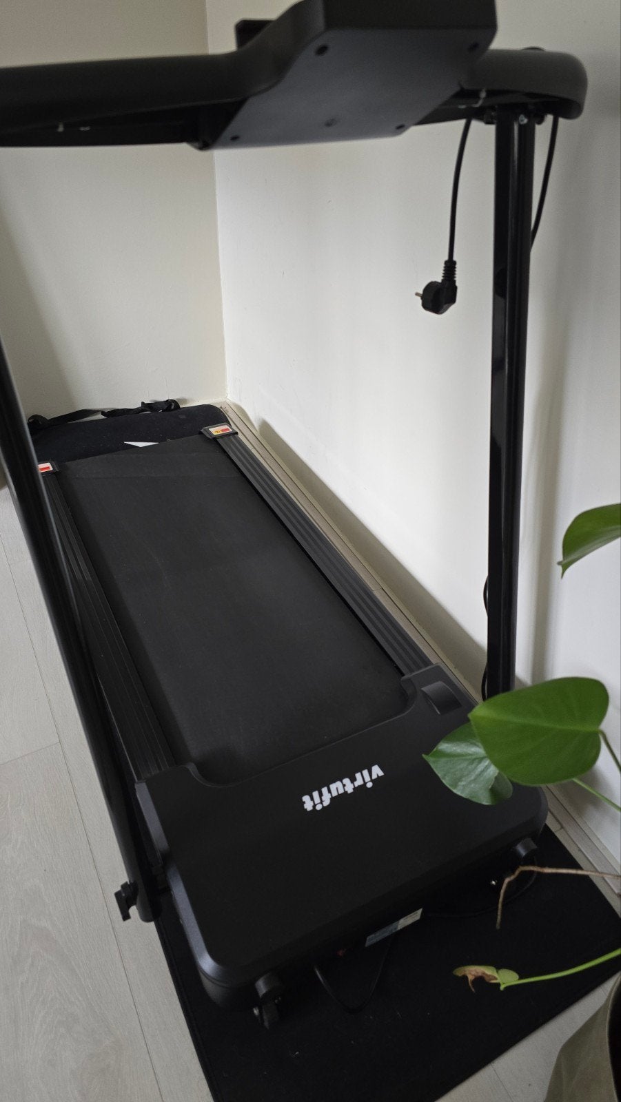 VirtuFit Totally Foldable TR-50i Loopband, Ophalen, Zo goed als nieuw, Loopband