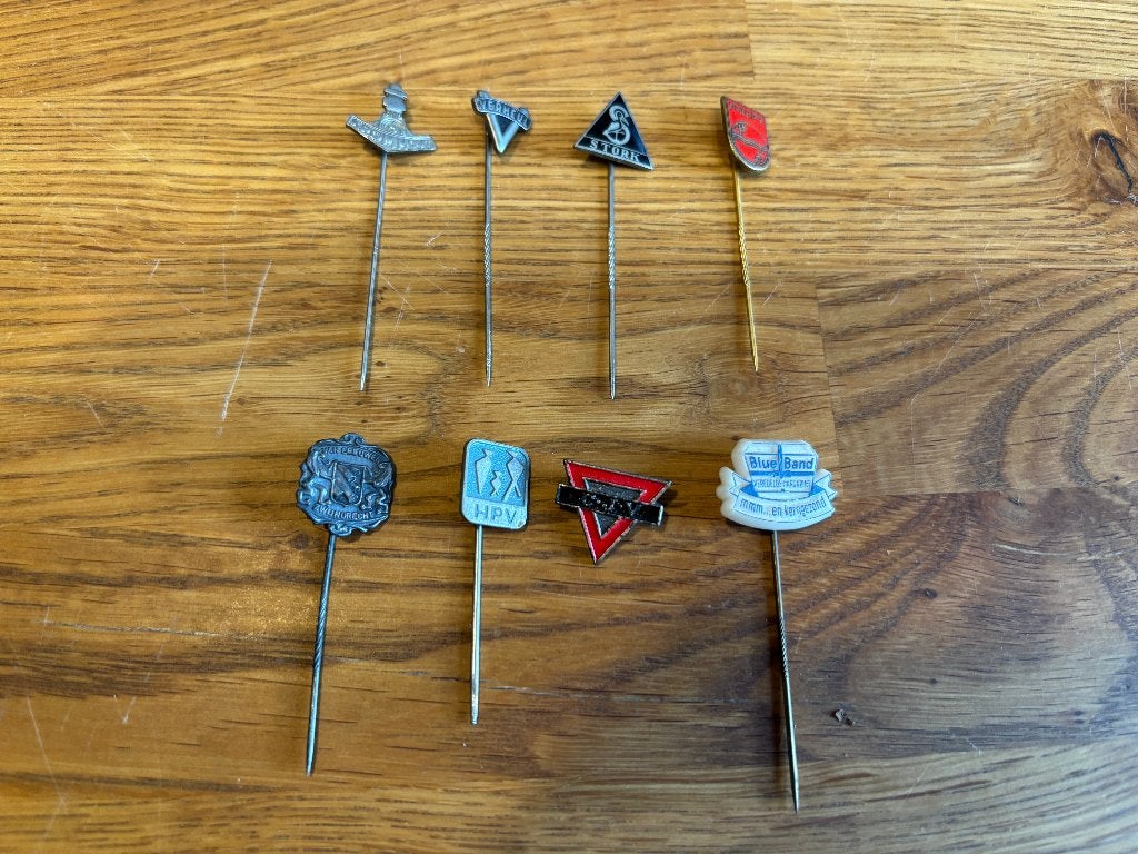 Vintage speldjes (Verheul, Stork, Blue Band, Philips), Verzamelen, Ophalen of Verzenden, Gebruikt, Merk, Speldje of Pin