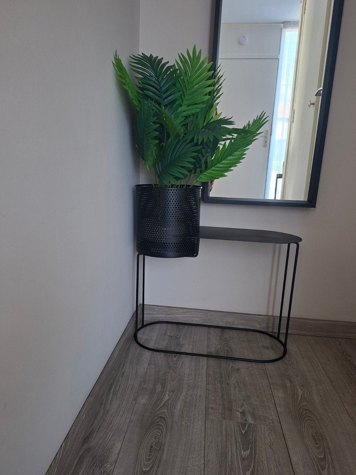 Zwarte bijzettafel met plantenbak, modern design, Ophalen, Zwart, Zo goed als nieuw, Metaal