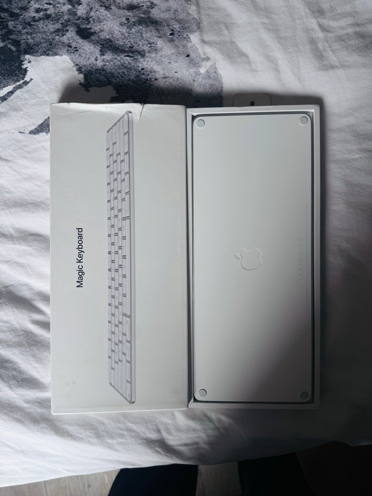 Apple Magic Keyboard met Touch ID, Computers en Software, Ophalen of Verzenden, Zo goed als nieuw, Draadloos, Qwerty