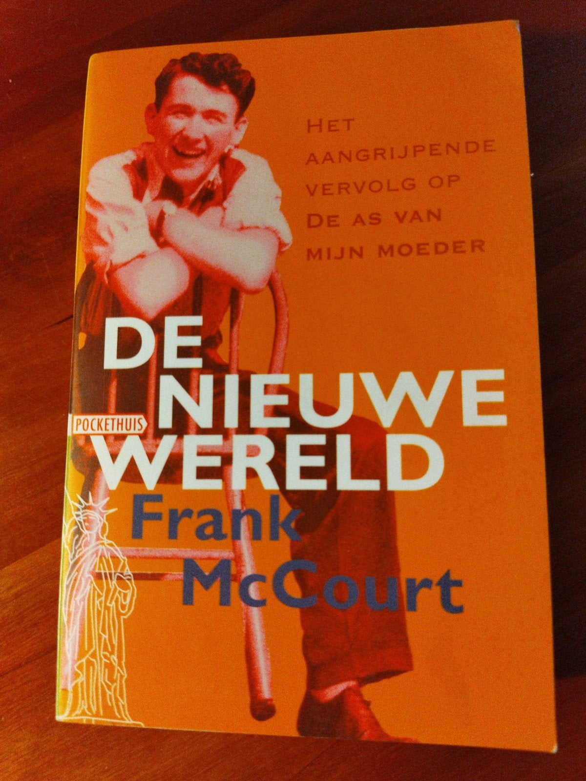 De Nieuwe Wereld - Frank McCourt (Pocket), Ophalen of Verzenden, Zo goed als nieuw, Frank McCourt, Amerika