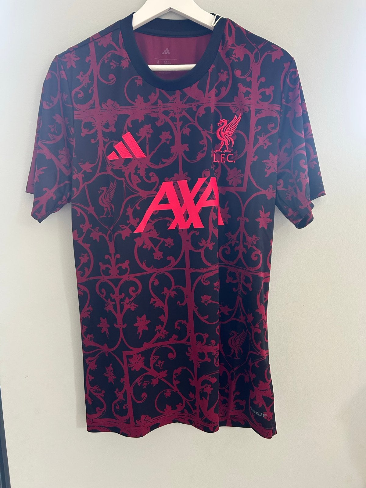 Liverpool FC Trainingsshirt - Maat M - Nieuw met kaartjes, Maat M, Ophalen of Verzenden, Nieuw, Shirt