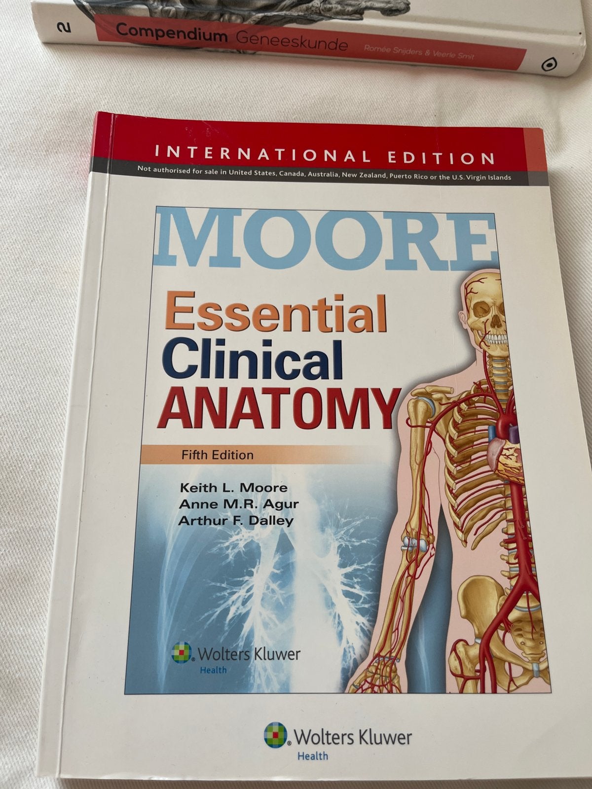 Moore Essential Clinical Anatomy - Vijfde Editie, Ophalen of Verzenden, Zo goed als nieuw, Overige typen