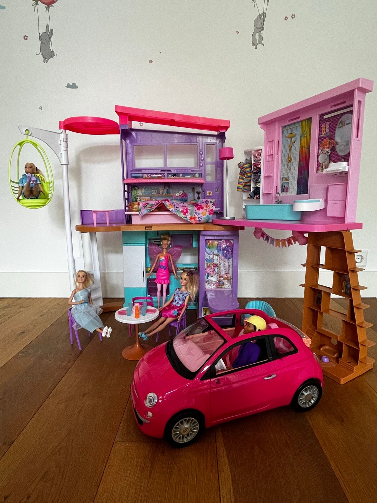 Barbie Malibu Huis 2 verdiepingen + Barbies + accessoires, Ophalen, Zo goed als nieuw, Poppenhuis